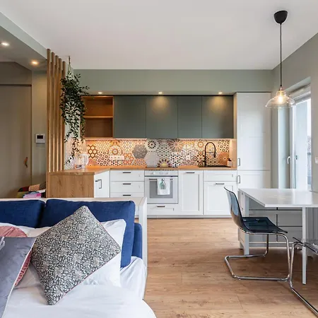 Lenartowicza Modern By Bookinghost Apartment *
